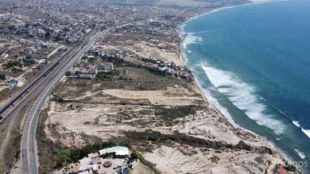 Venta de Terreno frente al mar, Puerto Nuevo, P. de Rosarito, 4.5 HA .