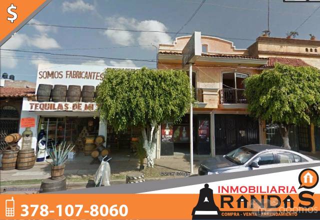 Casa con local comercial en venta en zona centro, frente al IMSS, Arandas Jalisco