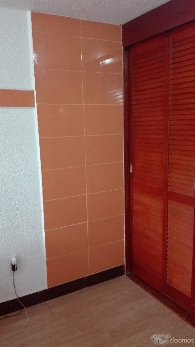 EXCELENTE CASA DE TRES NIVELES, SUPER OPORTUNIDAD