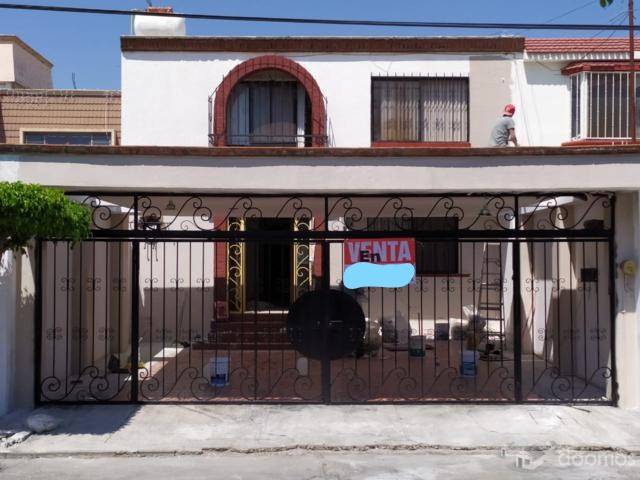 Se vende casa en Irapuato gto., colonia La Reynas