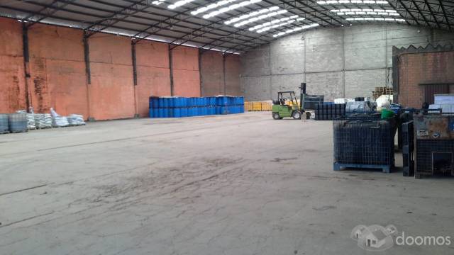 RENTO NAVE INDUSTRIAL 2000 mtr2 JUNTO ARCO NORTE.