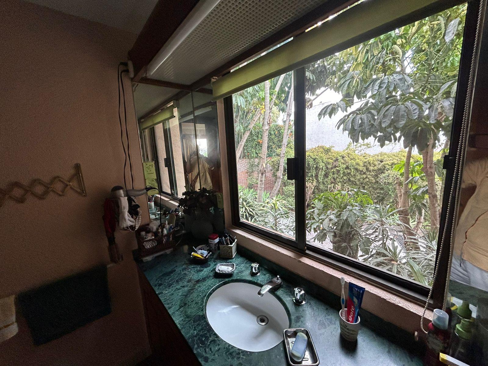 Casa en condominio de 4 casas en privada con vigilancia. Vista Hermosa, Cuernavaca