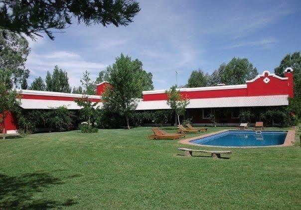 HOTEL HOSTERIA CASA TIPO ESTANCIA VENTA LOS CARDALES JARDIN GALERIA PILETA LOTE 5800 MTS