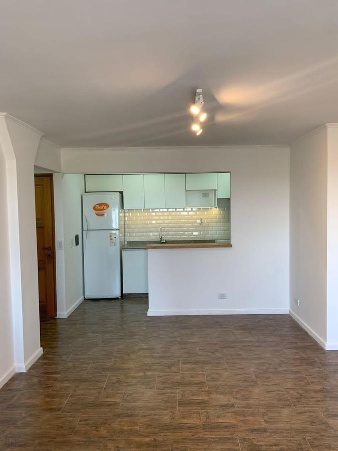 Departamento dos ambientes a la venta en mercedes centro calle 27