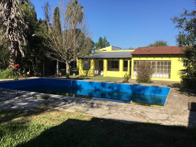 Casa-Quinta en Venta En La Plata  72 e/152y153