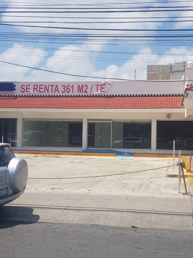 Local comercial en Renta, Av. Tulum, Cancún