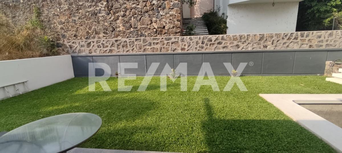 Venta de Casa con Alberca Fraccionamieto Lomas de Cocoyoc, Morelos