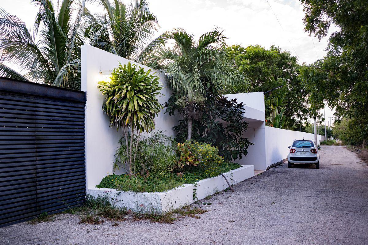 Casa de campo EL Divino Niño en conkal, con caballerizas