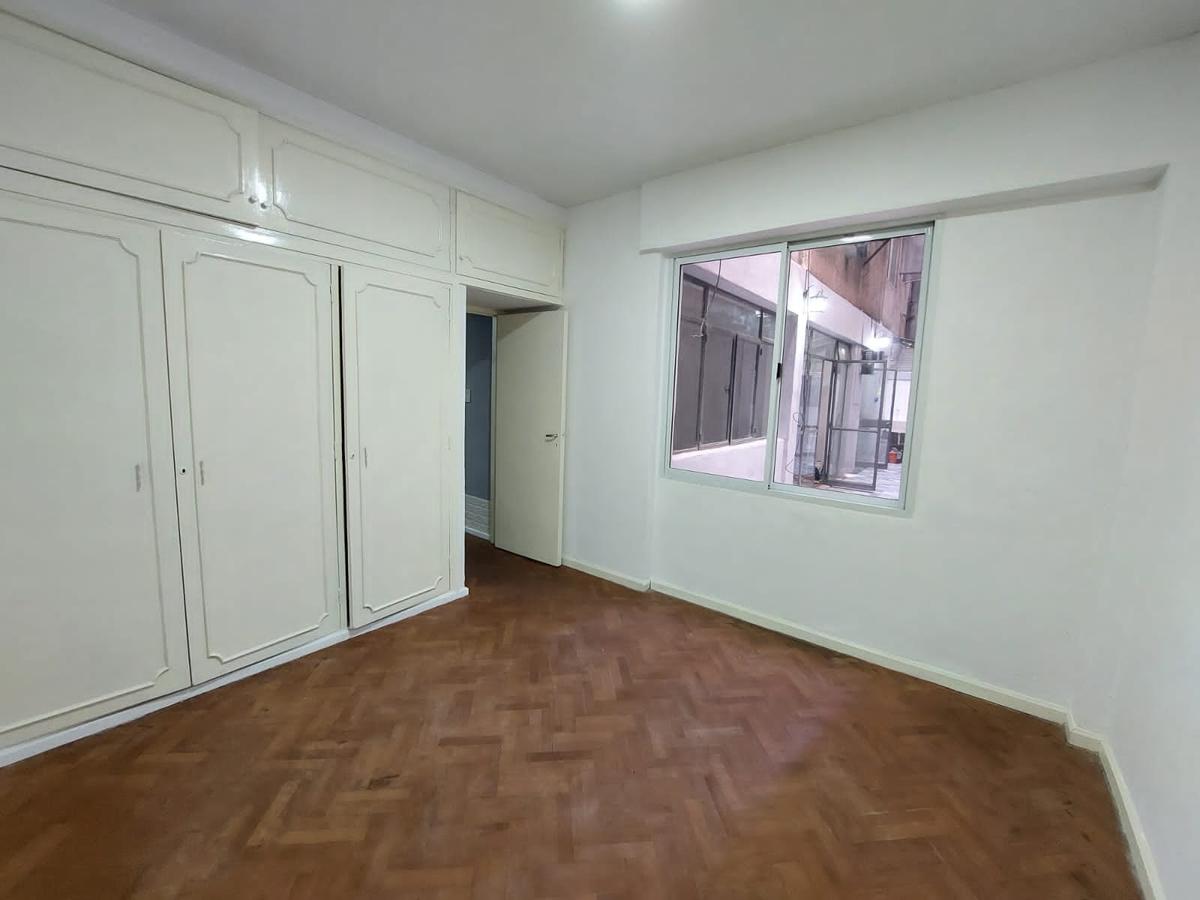 Departamento de dos dormitorios, reciclado, con patio interno en Zona Centro, Rosario