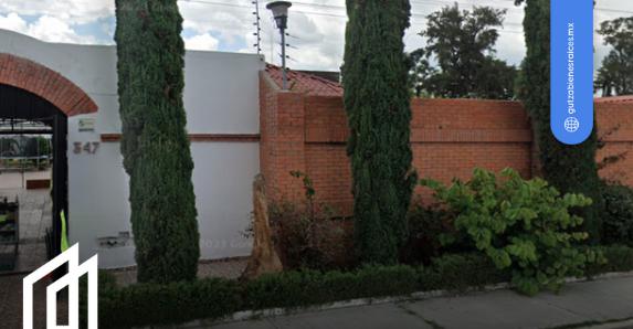 Casa con Amplio Terreno de 2 pisos, Canteras de San Jose, Aguascalientes, Remate Bancario