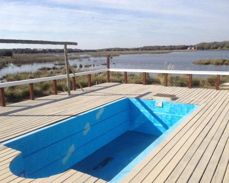 Venta - Chacra de 21.000 mts con casa de 3 dormitorios EN PINAMAR - MUELLE PROPIO