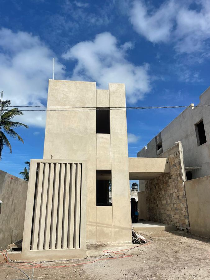 Hermosa casa en venta a pocos metros del mar en Telchac