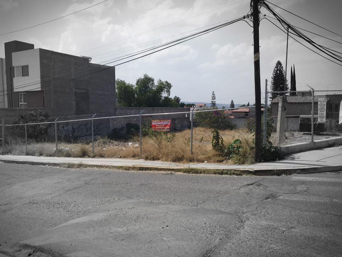 Venta de Terreno Comercial y Mixto de 1,325 m2, en Esquina, Los Olvera, UNÍCO !!