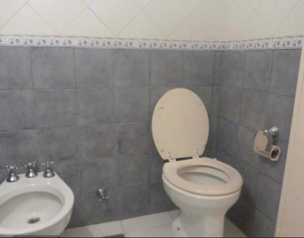 DEPARTAMENTO EN VENTA . DOS AMBIENTES APTO PROFESIONAL CON INMEJORABLE UBICACIÓN