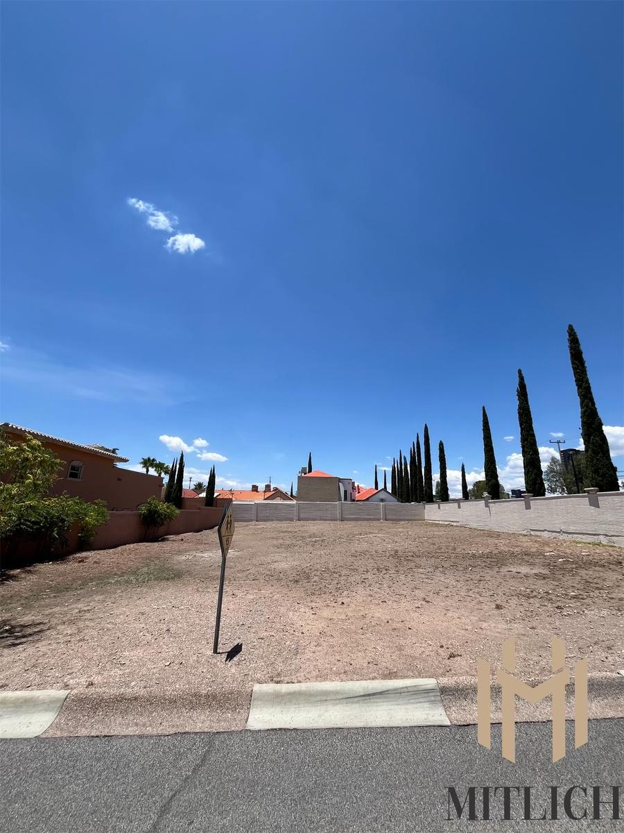 Terreno residencial en venta en Av. California $10,000,000