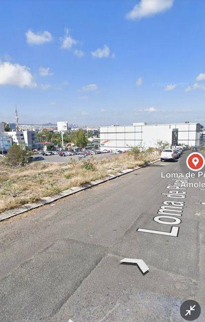 Terreno COMERCIAL en Vista Dorada, T.233m2, a  pasos de la Universidad y Plazas.