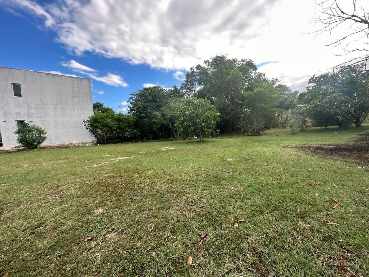 TERRENO EN VENTA EN CHOLUL YUCATAN, AMPLIO TERRENO ENTREGA INMEDIATA