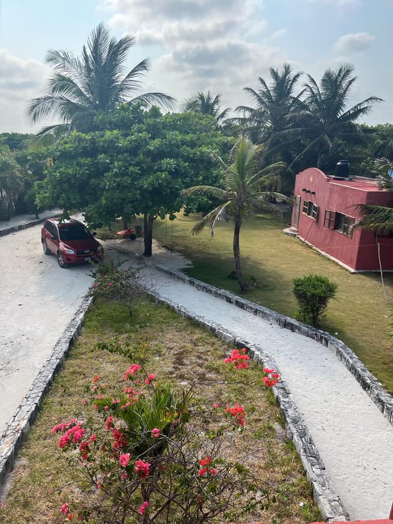 CASA EN VENTA EN LA ORILLA DEL MAR EN MAHAHUAL