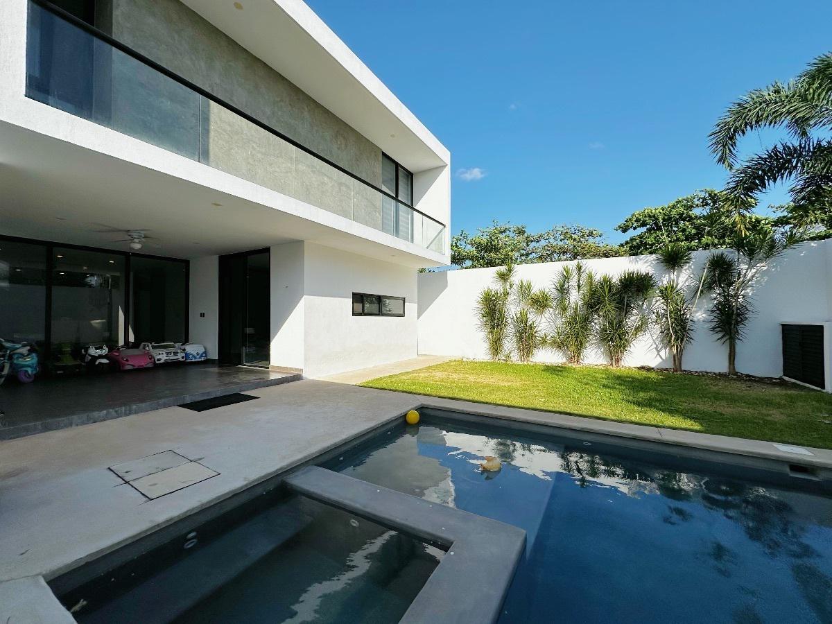 CASA EN VENTA EN MERIDA PRIVADA ARBÓREA, CONKAL , MERIDA YUCATAN.