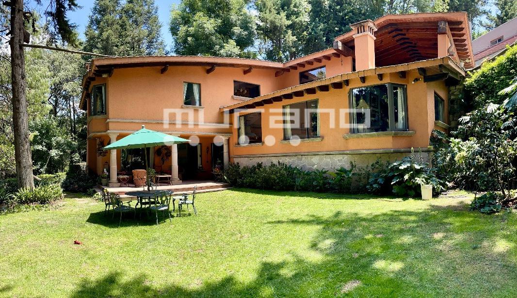 Casa en Venta en Lomas de Chapultepec.