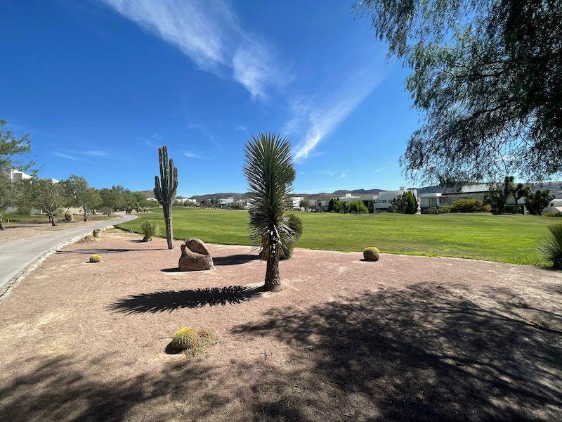 Terreno con vista al parque de Golf