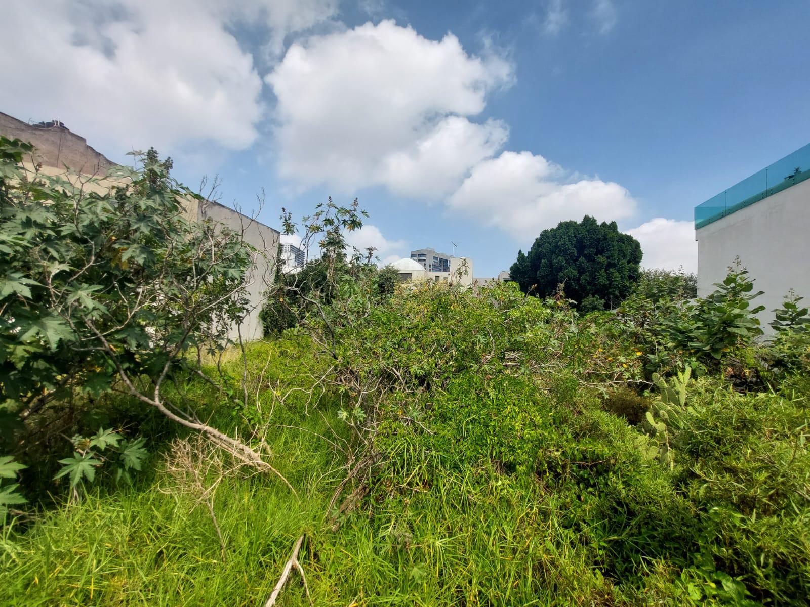 Jardines en la Montaña, terreno en venta.