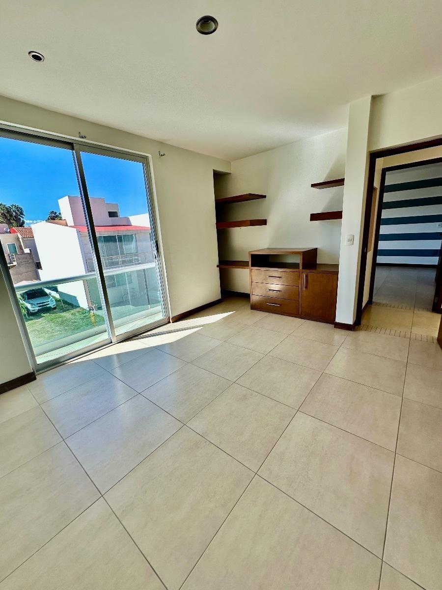 Residencia en Venta en Jardín Real Zapopan Jalisco