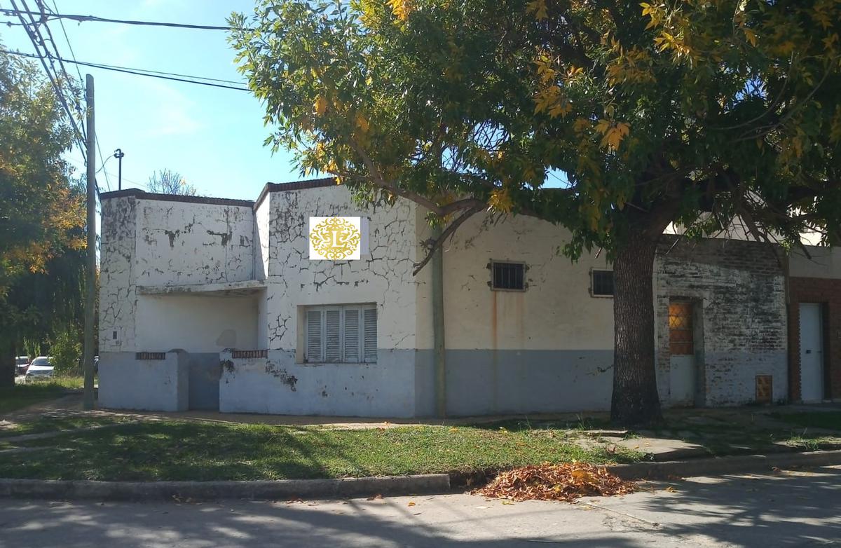 Se vende Casa para refaccionar o demoler en Santa Fe