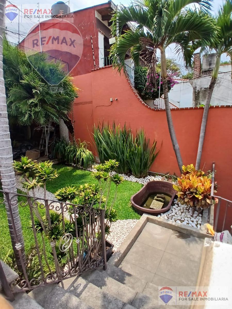 Venta de casa en fraccionamiento, Chipitlán, Cuernavaca, Morelos..Clave 5092