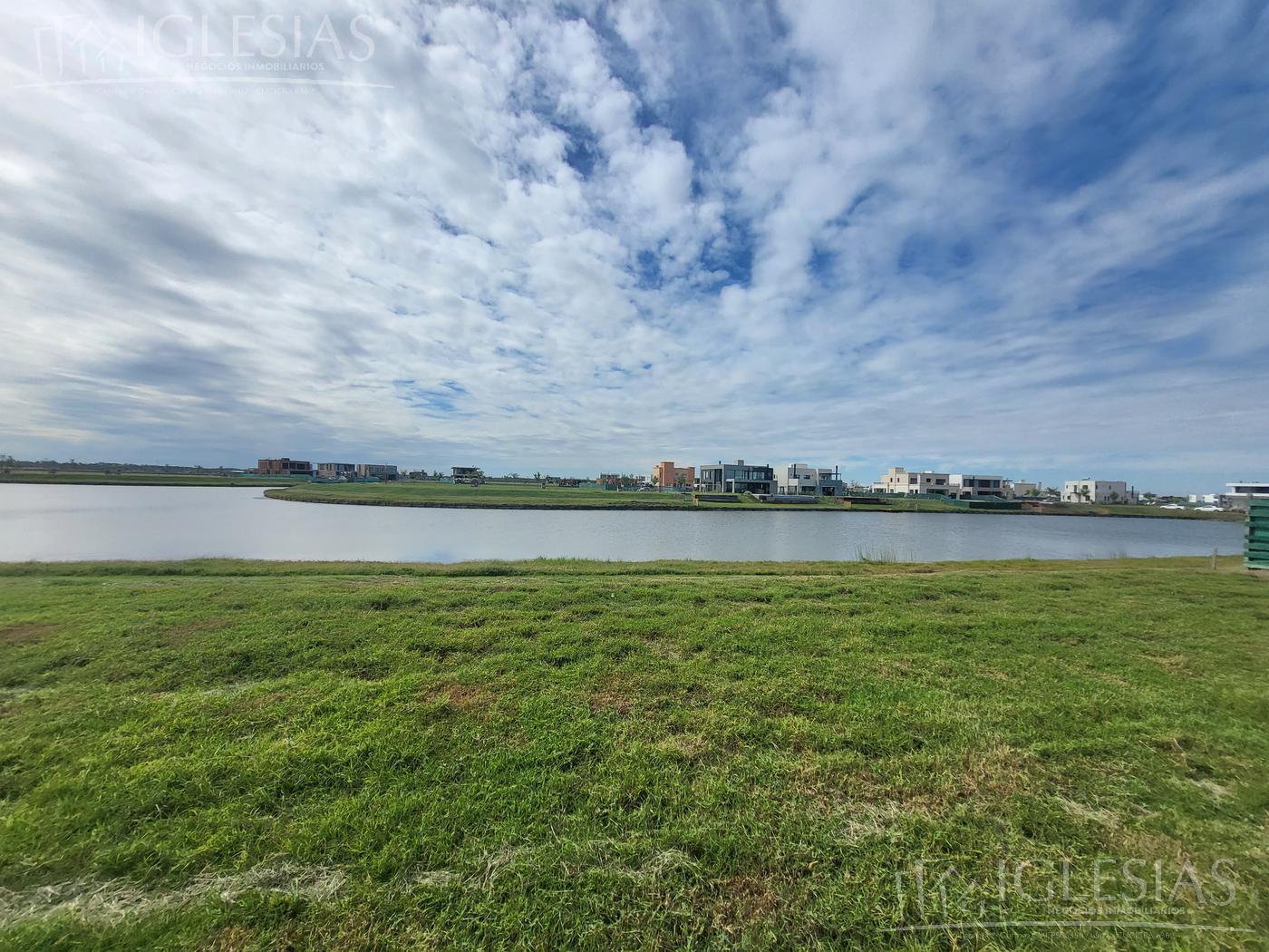 Terreno en  Costas Puertos del Lago