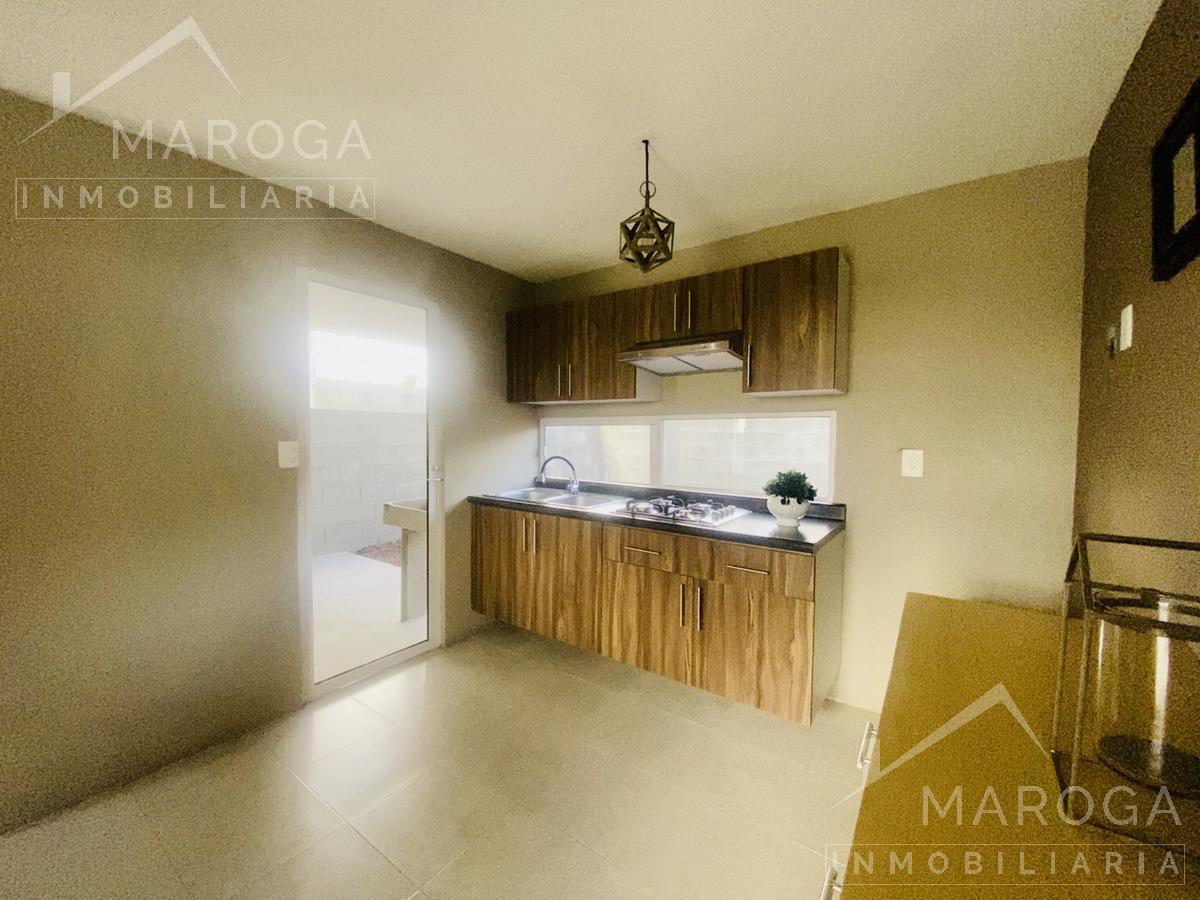 Casas En Venta Con Amplio Jardín Trasero y Alberca Comunitaria.