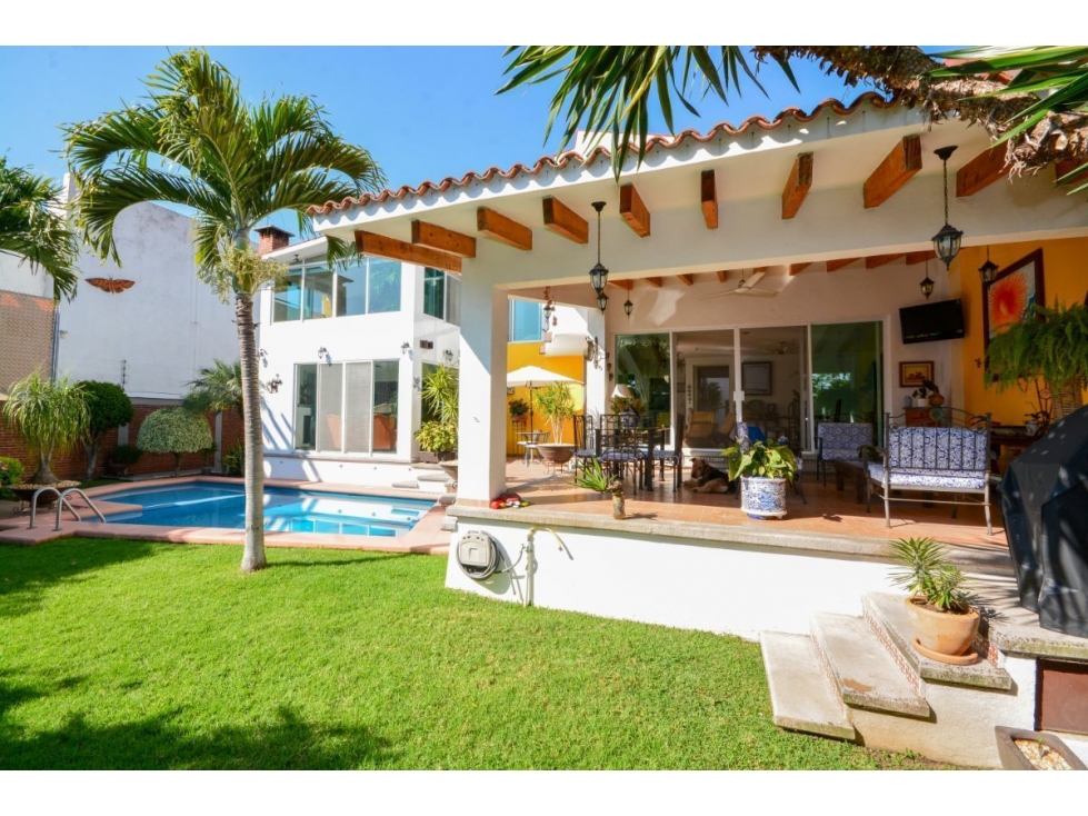 Venta de Casa Sola en Lomas de San Anton