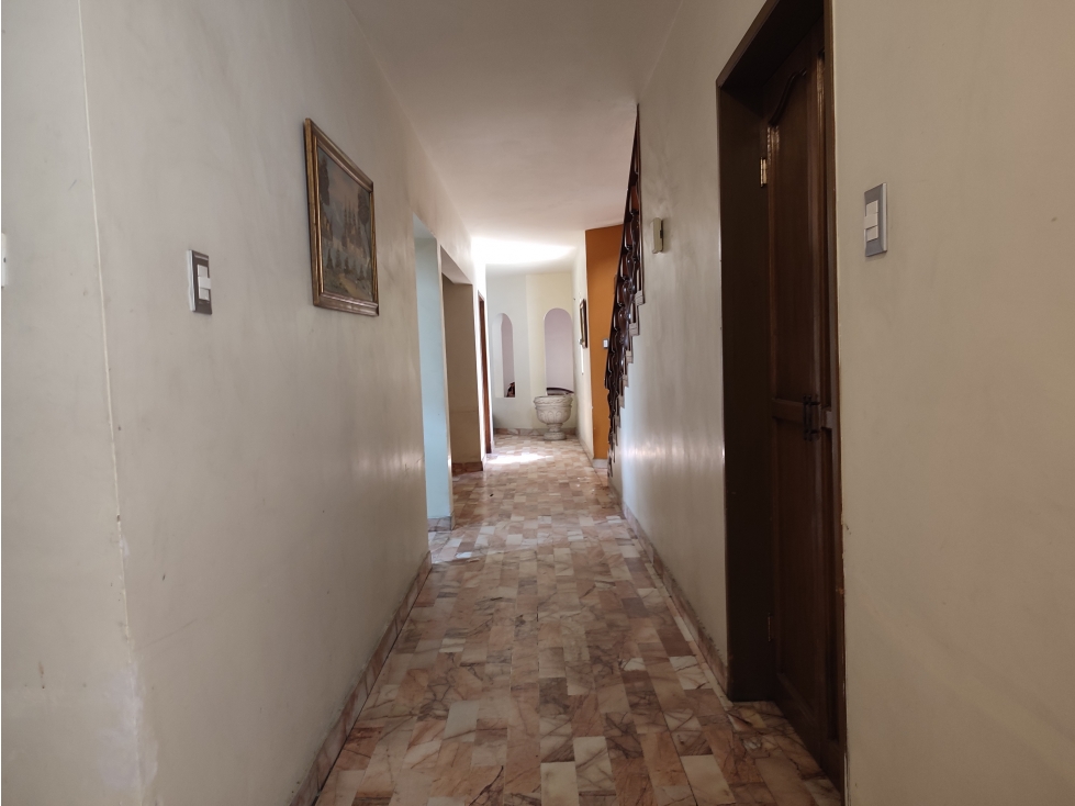 CASA EN VENTA COLONIA PERIODISTA CON EXCELENTE VOCACION COMERCIAL