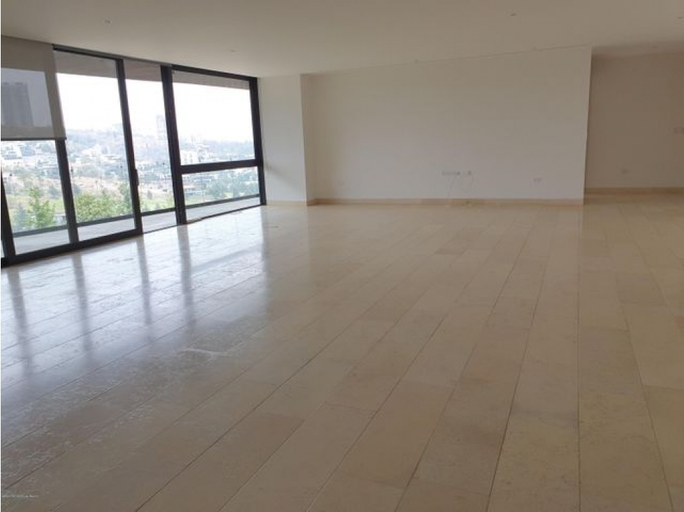 Departamento en Renta en Huixquilucan Bosque Real  LC 22-1181