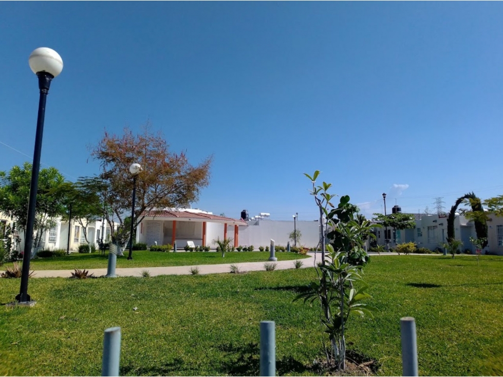 VENDO CASA EN FRACC. VALLE DEL PEDREGAL, XALOSTOC, CIUDAD AYALA