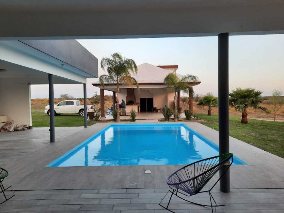 Casa Campestre con Alberca 11 hectarea límite Montemorelos y Cadereyta