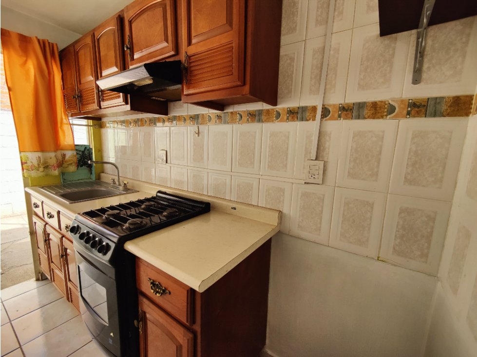 Oportunidad casa en venta a solo 150 metros de BLVD, Guadalupano,